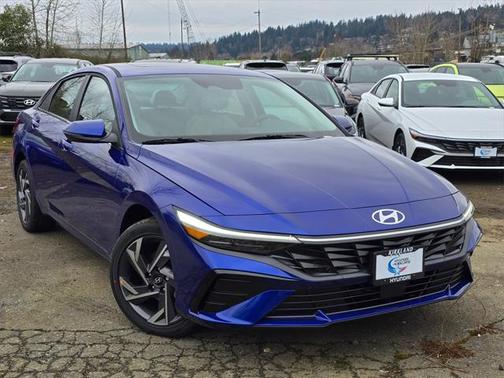 2025 Hyundai ELANTRA Limited