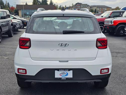 2022 Hyundai VENUE SEL