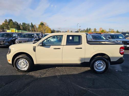 2025 Ford Maverick XL