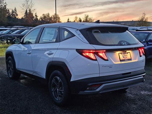 2026 Hyundai TUCSON Hybrid Blue SE