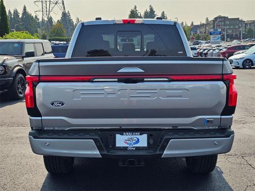 2025 Ford F-150 Lightning LARIAT