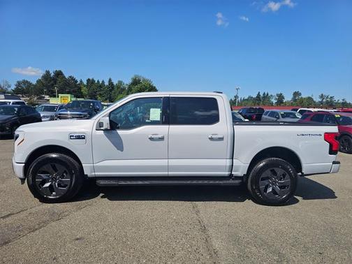 2025 Ford F-150 Lightning LARIAT