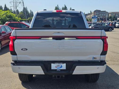 2025 Ford F-150 Lightning LARIAT