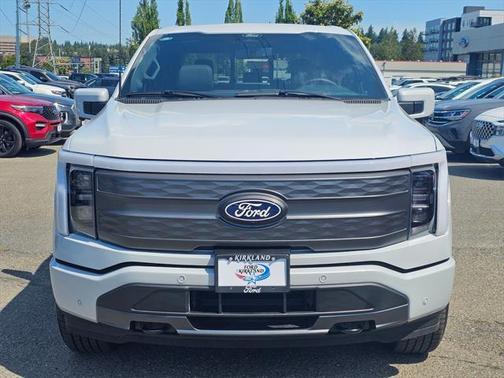 2025 Ford F-150 Lightning LARIAT