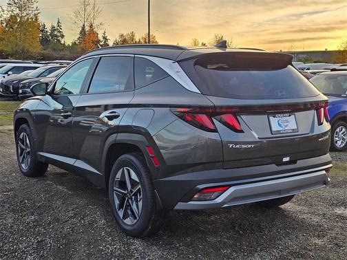 2026 Hyundai TUCSON Hybrid SEL