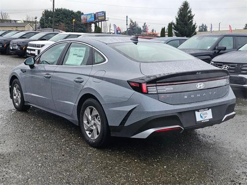 2026 Hyundai SONATA SE