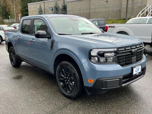 Azure Gray Metallic Tri-Coat 2024 Ford Maverick Lariat