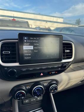2022 Hyundai VENUE SEL