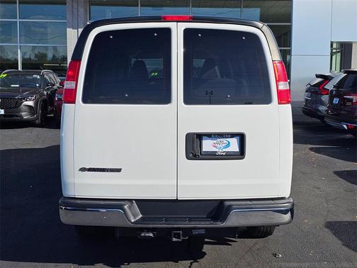 2017 Chevrolet Express 3500 LT