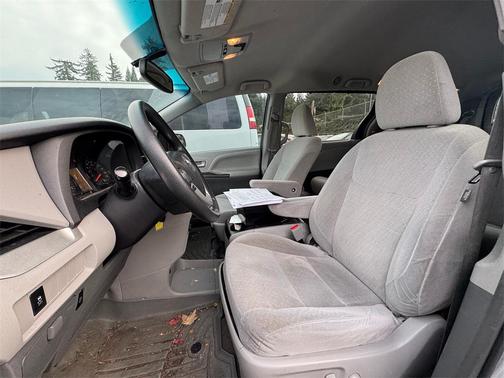 2017 Toyota Sienna LE