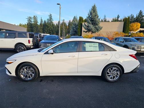 2026 Hyundai ELANTRA HEV Blue