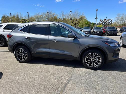 2023 Ford Escape PHEV SE