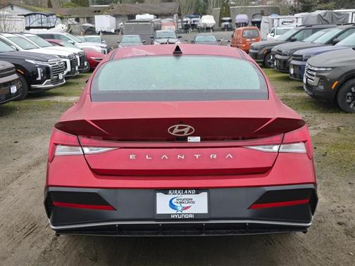 2025 Hyundai ELANTRA SEL