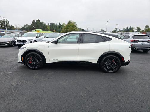 Star White Metallic Tri-Coat 2025 Ford Mustang Mach-E Premium