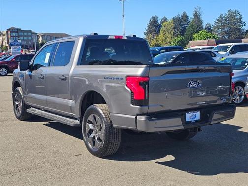 2025 Ford F-150 Lightning Flash