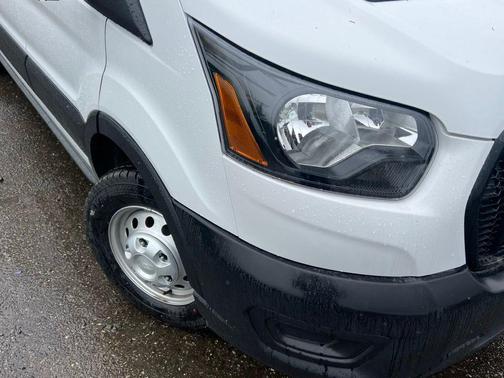 Oxford White 2026 Ford Transit-250 Base