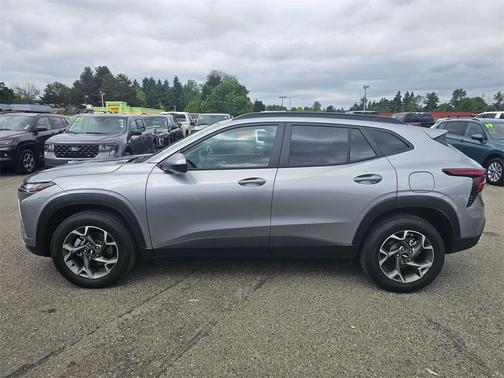 2024 Chevrolet Trax LT