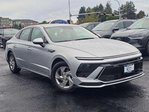 2025 Hyundai SONATA SE