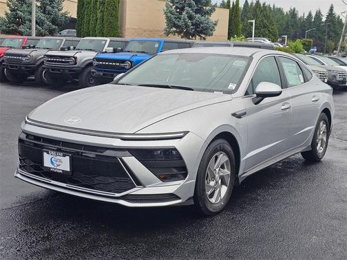 2025 Hyundai SONATA SE