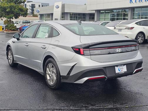 2025 Hyundai SONATA SE