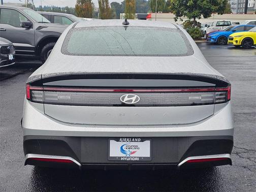 2025 Hyundai SONATA SE