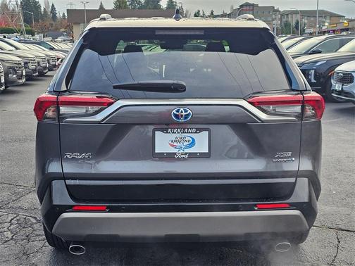 2024 Toyota RAV4 Hybrid SE