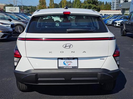 2026 Hyundai KONA SE