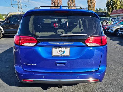 2018 Chrysler Pacifica Touring-L Plus
