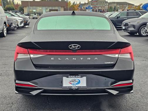 2022 Hyundai ELANTRA Limited