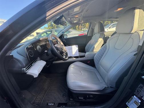 2022 Hyundai ELANTRA Limited