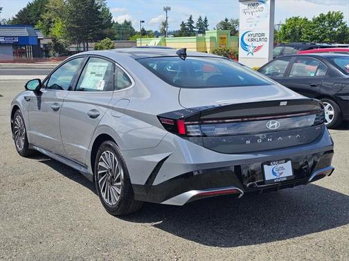 2025 Hyundai SONATA Hybrid Limited