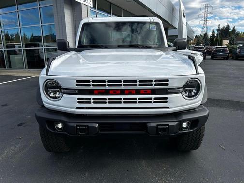 Oxford White 2026 Ford Bronco Heritage Edition