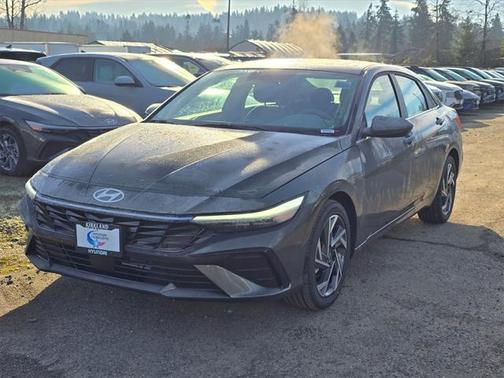 2025 Hyundai ELANTRA SEL