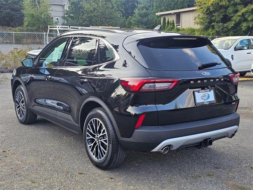 2025 Ford Escape PHEV SE