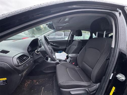 2019 Hyundai Elantra GT Base