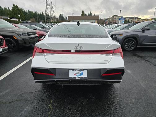 2026 Hyundai ELANTRA HEV Limited