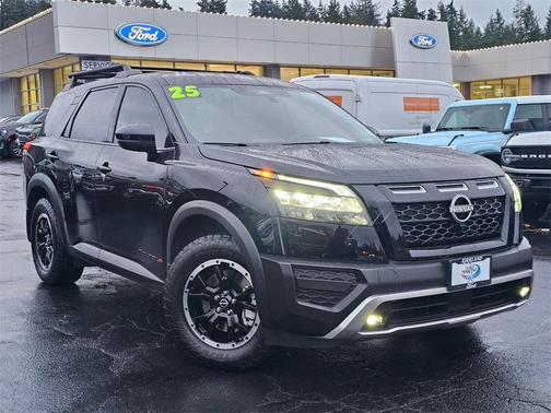 2025 Nissan Pathfinder Rock Creek 4WD