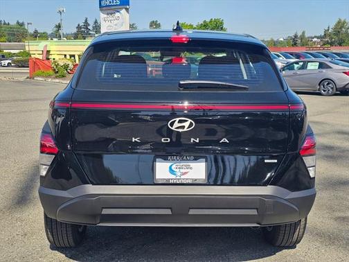 2025 Hyundai KONA SE
