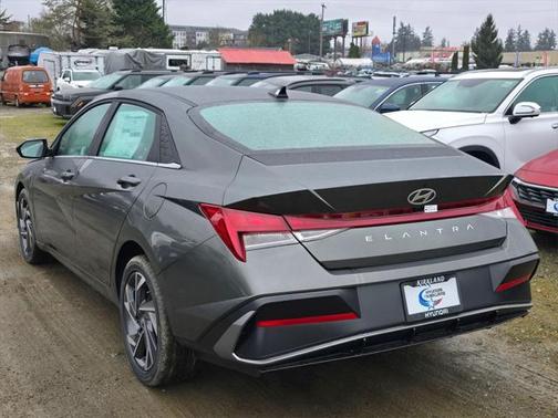 2025 Hyundai ELANTRA SEL