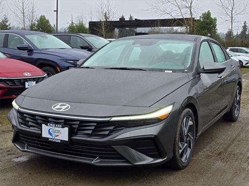 2025 Hyundai ELANTRA SEL