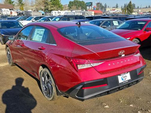 2025 Hyundai ELANTRA SEL