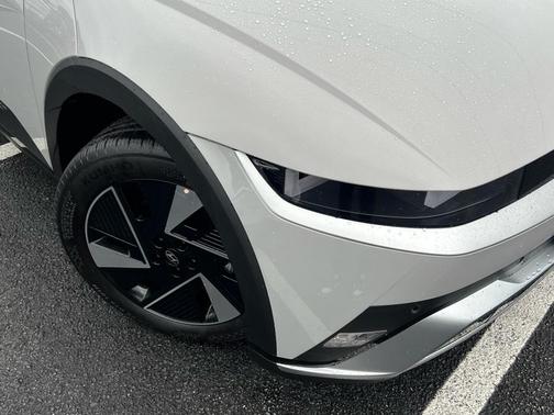 2026 Hyundai IONIQ 5 SE