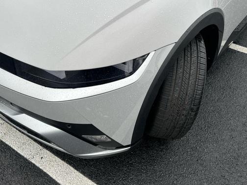 2026 Hyundai IONIQ 5 SE