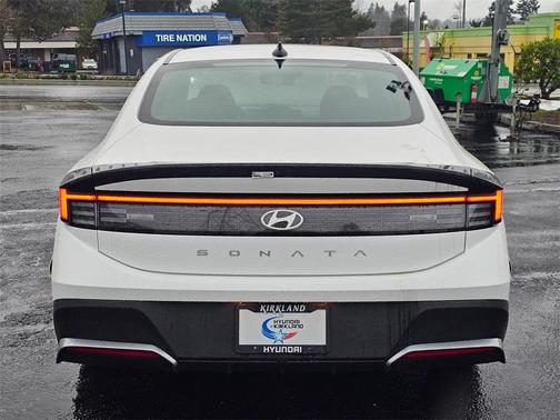 2025 Hyundai SONATA SE