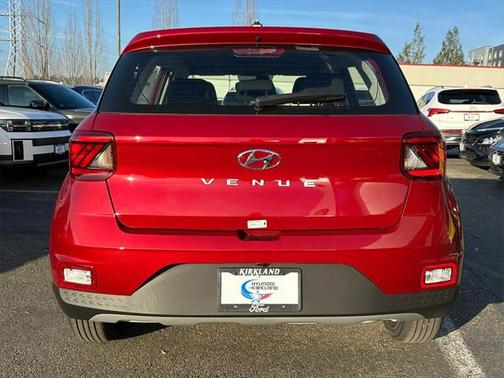 2025 Hyundai VENUE SE