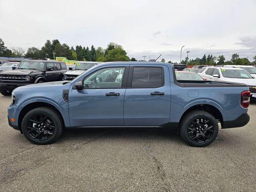 Azure Gray Metallic Tri-Coat 2025 Ford Maverick XLT