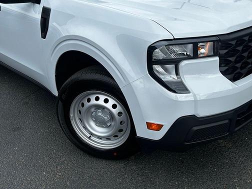 Oxford White 2026 Ford Maverick XL