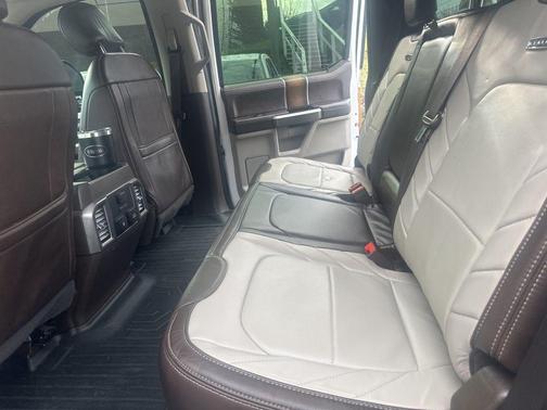 White Platinum Metallic Tri-Coat 2018 Ford F-450 Limited