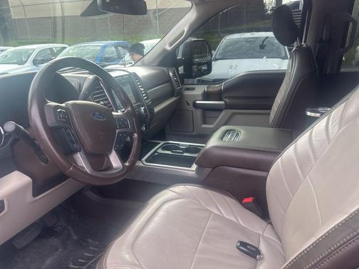 White Platinum Metallic Tri-Coat 2018 Ford F-450 Limited