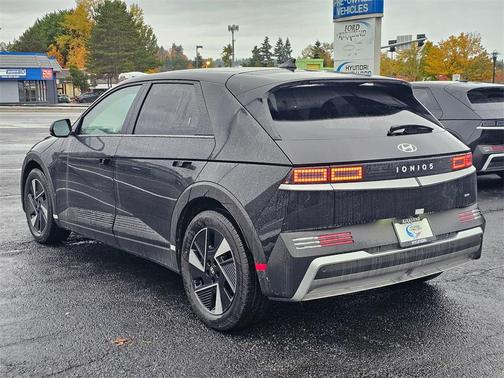 2025 Hyundai IONIQ 5 SE